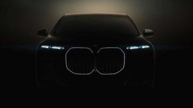 BMW подготвя електрическия iX7 с познат дизайн и нови технологии