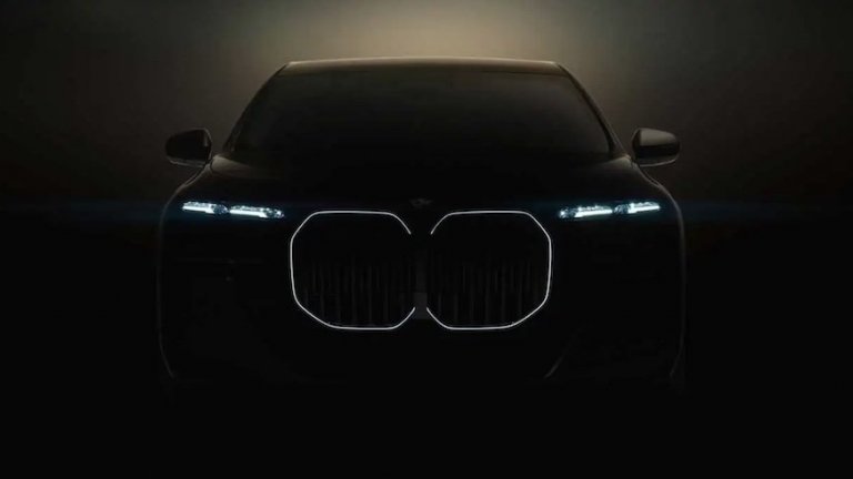 BMW подготвя електрическия iX7 с познат дизайн и нови технологии