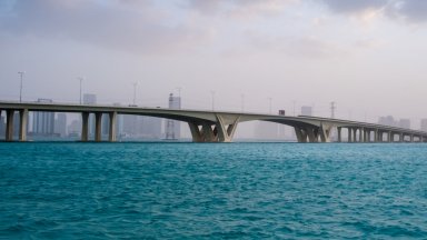 Саудитска Арабия затвори ключов мост към Бахрейн, Израел с призив към иранците