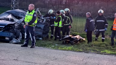 Двама загинали при катастрофа край берковското село Мездрея