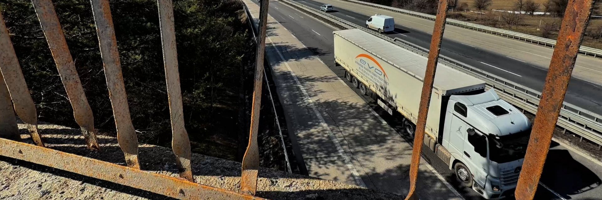 106 моста и надлези в страната са в критично състояние (снимки)