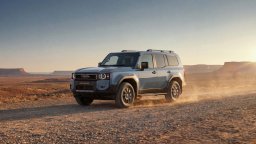 Toyota Land Cruiser 250 се завръща към емблематичните кръгли фарове