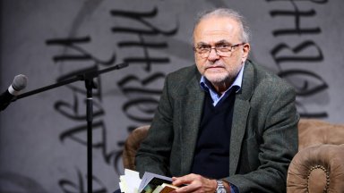 Сенките също стават светли в прозата на Владимир Левчев