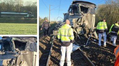 Високоскоростен влак се удари в тир с оръжие във Франция. Машинистът загина, 13 са ранени