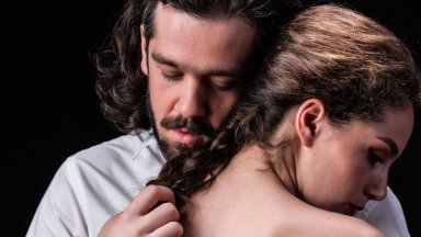 "Малката Англия" по романа на Йоанна Каристиани, с режисьор Диана Добрева в Народния