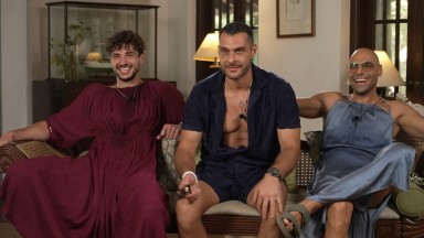 Ергените облякоха рокли, жените оценяват яйцата им