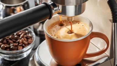 Ароматът на съвършенството: Кафемашината, която променя ежедневието ни