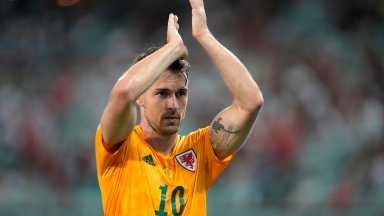 Екскапитанът на Уелс Аарън Рамзи спира с футбола на 35