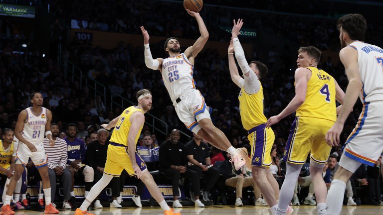 Шампионът ОКС се разходи в Ел Ей за победа срещу измъчвания от контузии Лейкърс