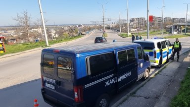 Румънски шофьор на тир опита да прегази гранични полицаи в Русе