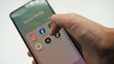 ЕС ще запознае САЩ с тревогите си за ролята на социалните мрежи в изборите