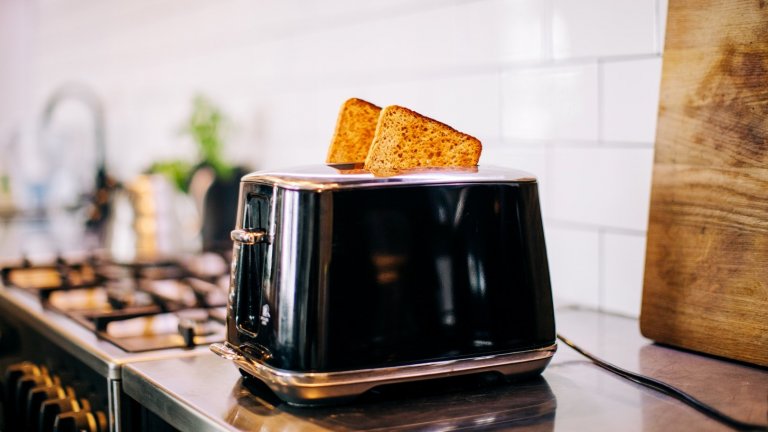 Малкият герой в кухнята: Тостерът превръща закуската в изкуство