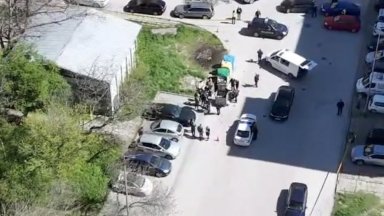 Бездомник откри чувал с части от човешко тяло до кофа за боклук в Пловдив