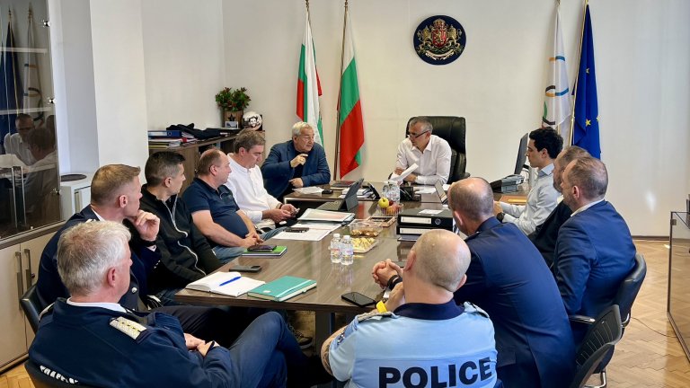 Министър Илиев проведе среща с МВР за сигурността по време на Giro d’Italia