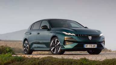 Обновеното Peugeot 308 запазва големия избор от двигатели