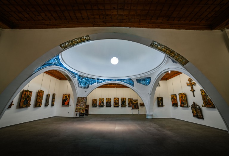 Бившата синагога в Бургас