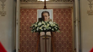 "Тихо лягам в земята ти. Ти ме повика, ЖИВОТ": Простихме се с Мишо Белчев