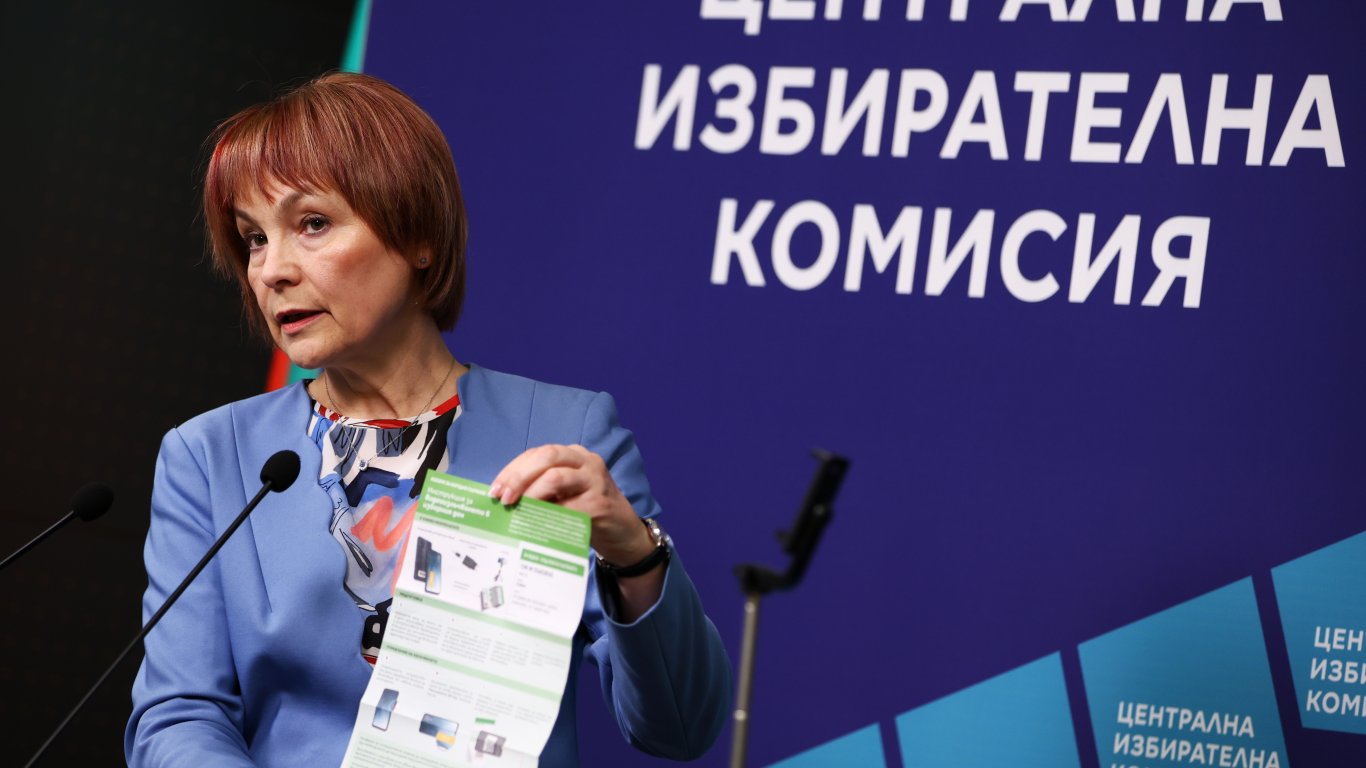 Препечатване на над 300 000 изборни бюлетини за Добрич и Шумен