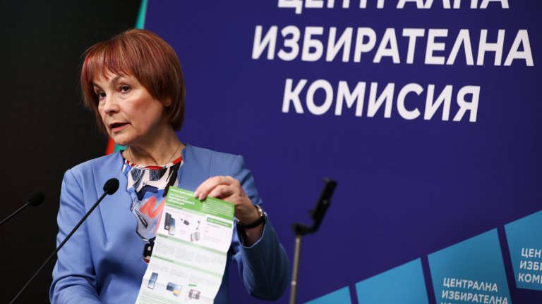 Спешно отпечатаха над 300 хиляди нови бюлетини за Добрич и Шумен