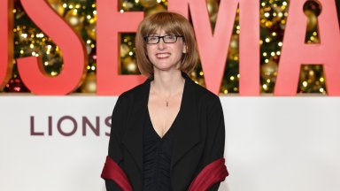 Авторката на бестселъра "Прислужницата" Фрида Макфадън разкрива истинската си самоличност