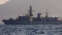 Великобритания отблъснала руски шпионски подводници от кабели и тръбопроводи