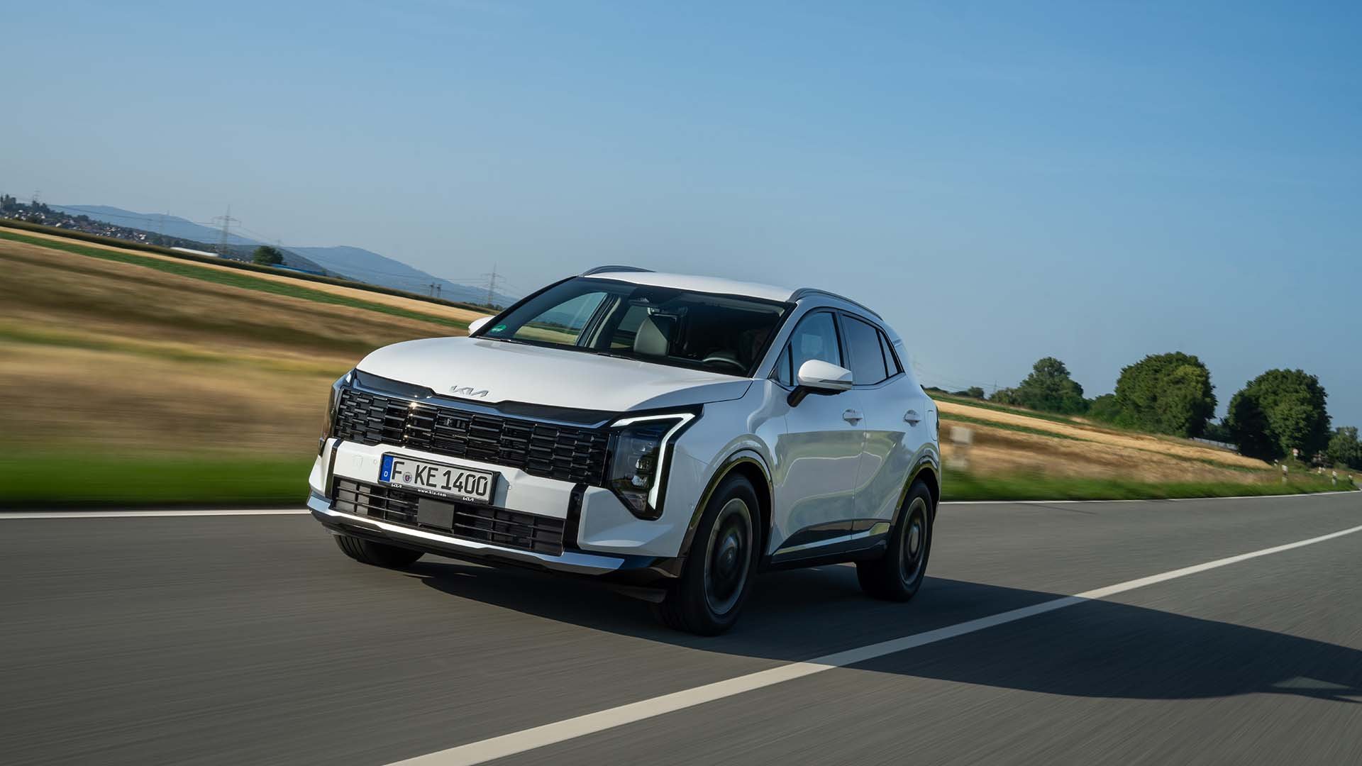 Kia Sportage привлича потребителите с всестранен талант (галерия и видео)