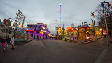 Петима ранени при дерайлиране на увеселително влакче в Пратера във Виена