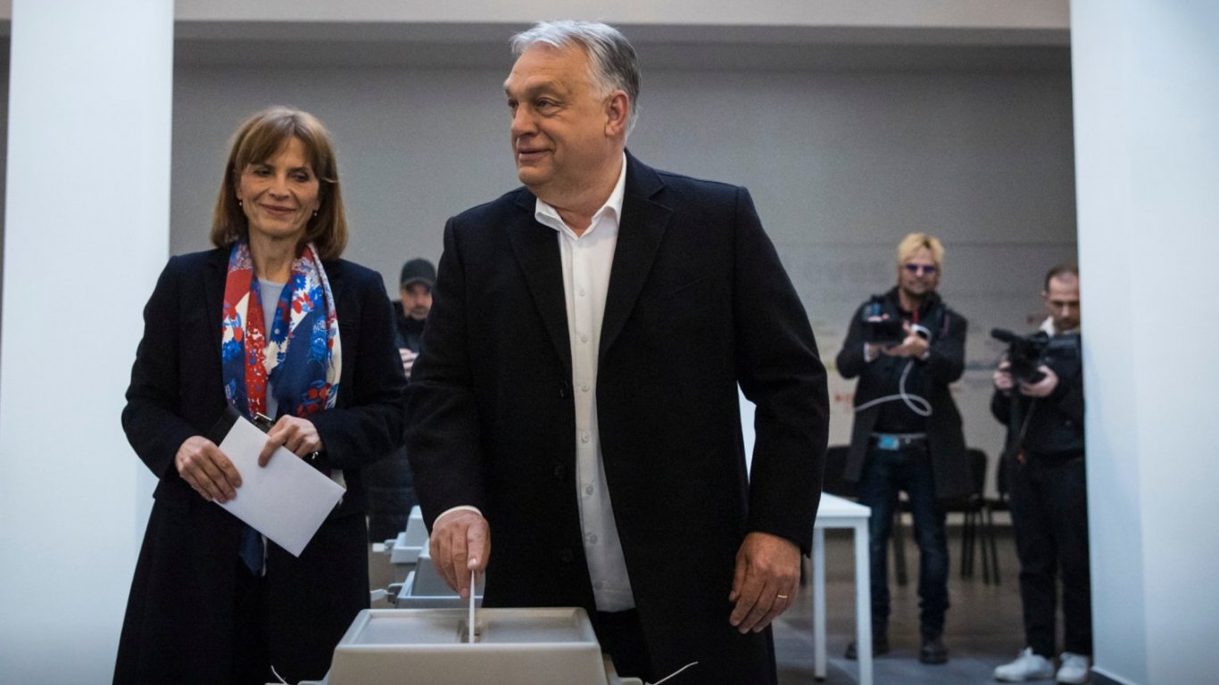 Избори в Унгария: Орбан и Мадяр гласуваха на фона на високи очаквания