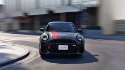 MINI пуска на пазара специално издание Red Line