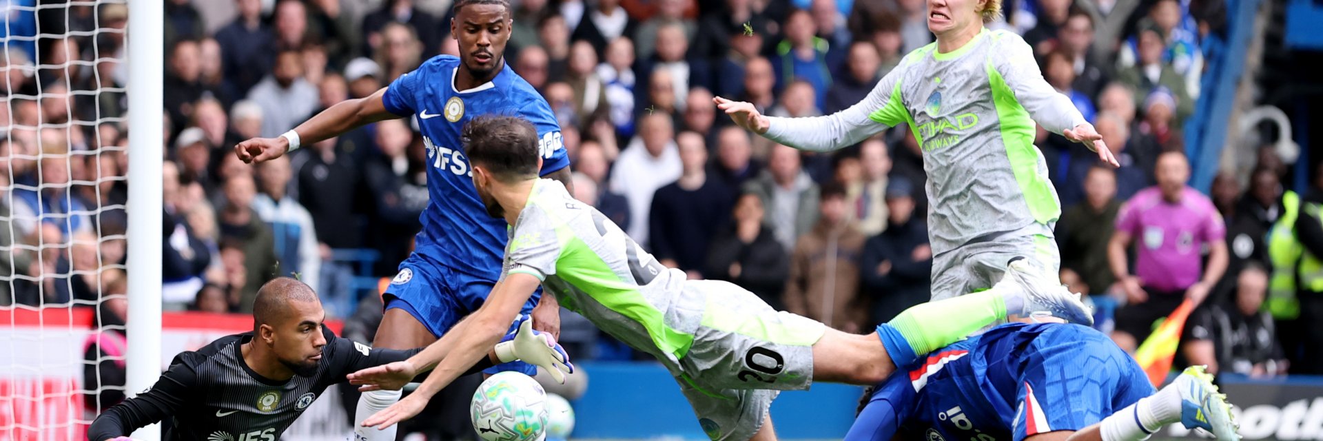 Класика от Сити завърза интригата за титлата в Англия