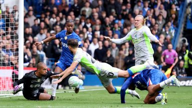 Класика от Сити завърза интригата за титлата в Англия