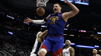 Йокич игра само едно полувреме заради правилата и пак си запази място в историята