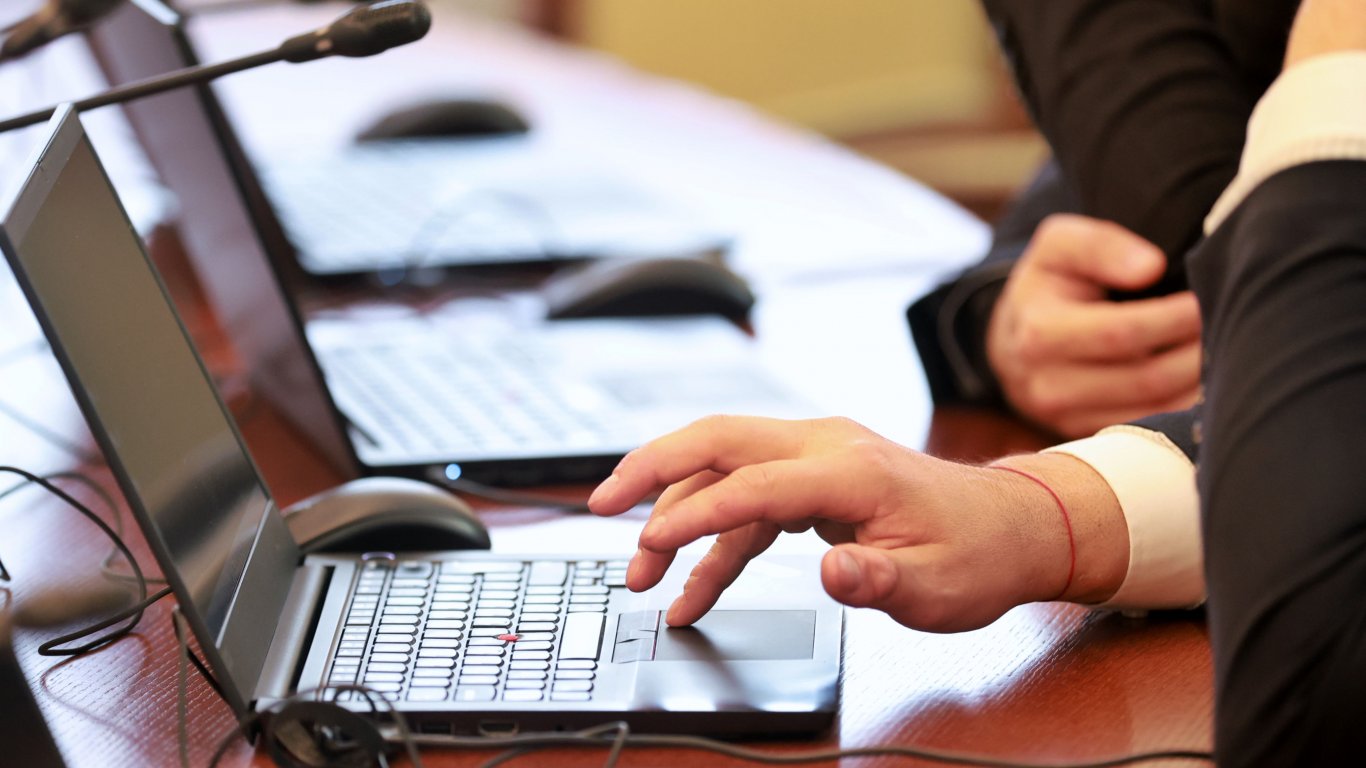 Централната избирателна комисия ще публикува адреси на секции за гласуване в чужбина