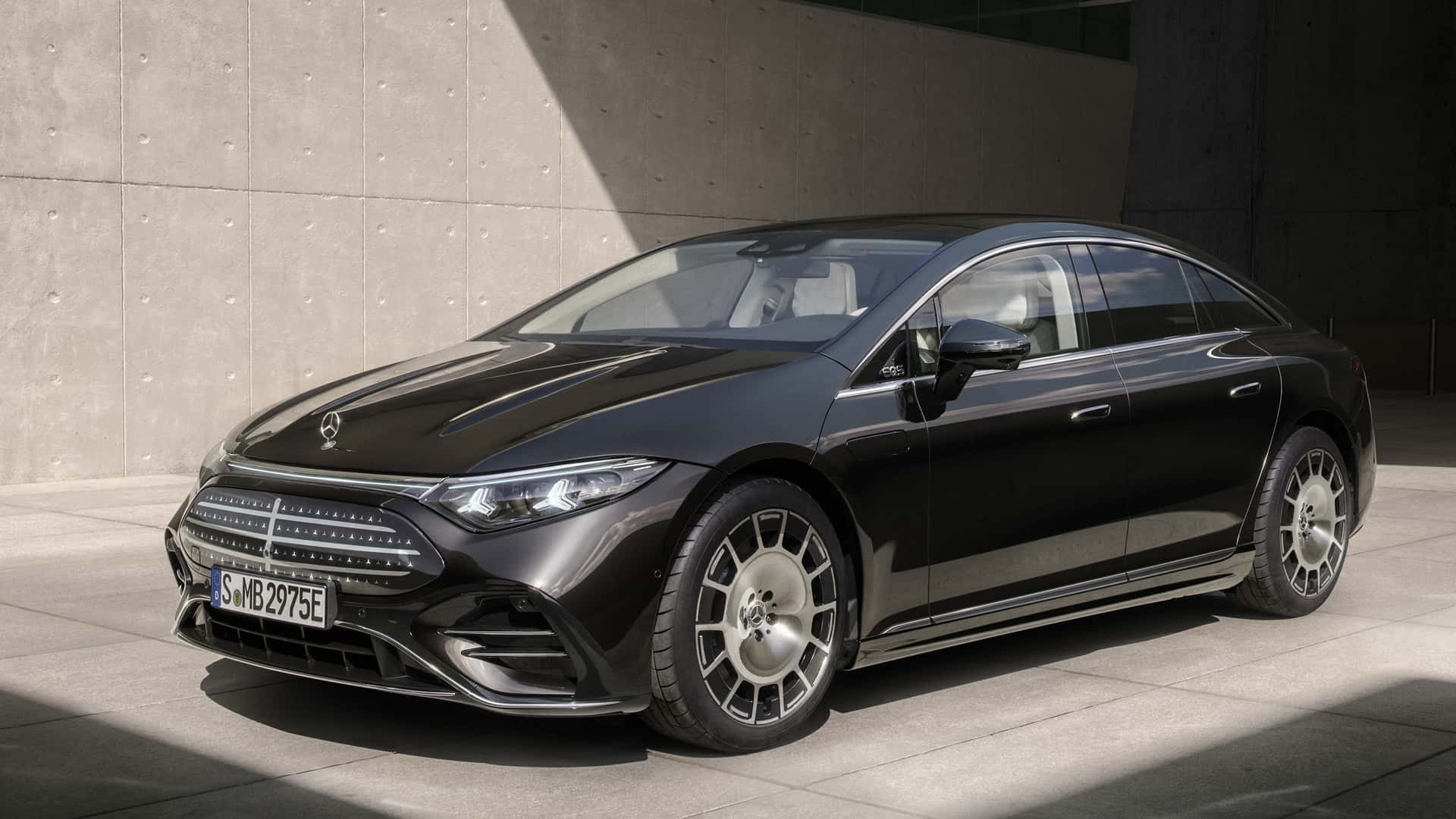 Mercedes-Benz обнови EQS за втори път