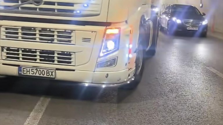  Камионът, блокирал тунел "Витиня", е бил технически изправен