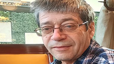 Художникът Живко Тенев - Gissen получи отличие на Международния фестивал "Златна каска" в Сърбия