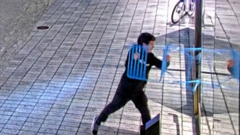 Кой е човекът, метнал коктейл "Молотов" по къщата на Сам Алтман