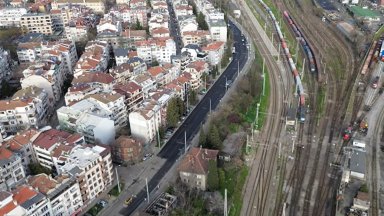 Асфалтират бургаския булевард "Иван Вазов", пускат го в събота (видео)