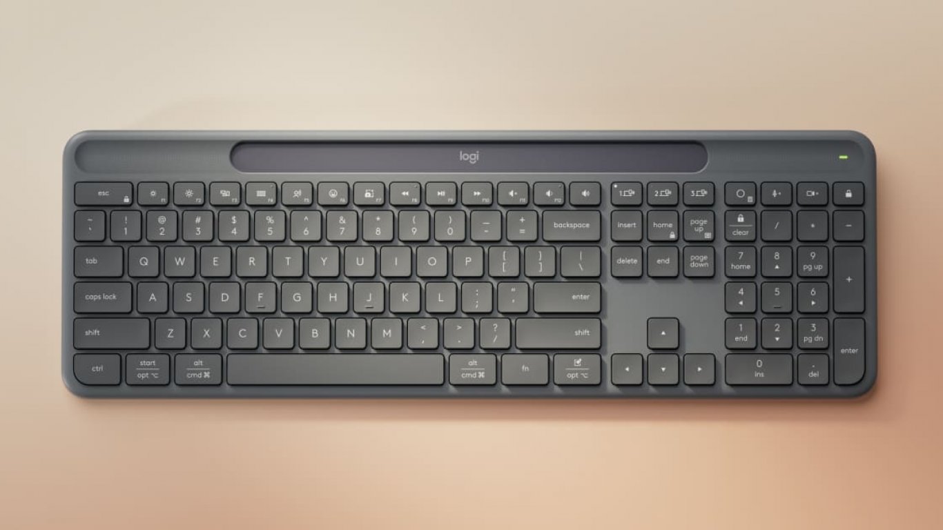 Logitech Signature Slim Solar+ K980