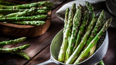 Осезаема разлика: Накиснете аспержите в подсладена вода и се насладете на вкуса им