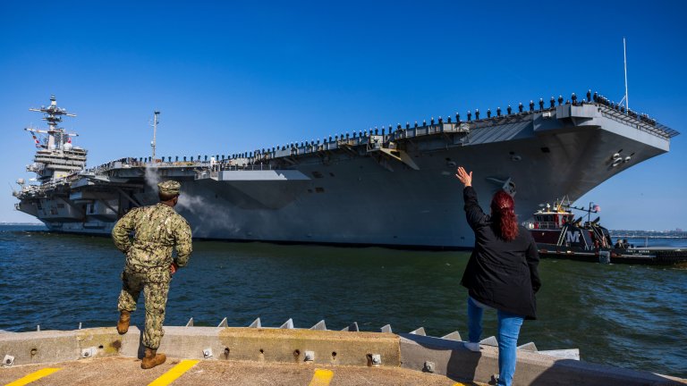 САЩ отказват да продължат примирието с Иран, пращат нов самолетоносач в района (снимки)