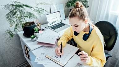 Как да подготвим силна автобиография, която да ни осигури интервю за работа