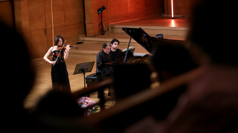 Лия Петрова и Людмил Ангелов представиха виртуозен камерен рецитал в Колекция Stradivarius
