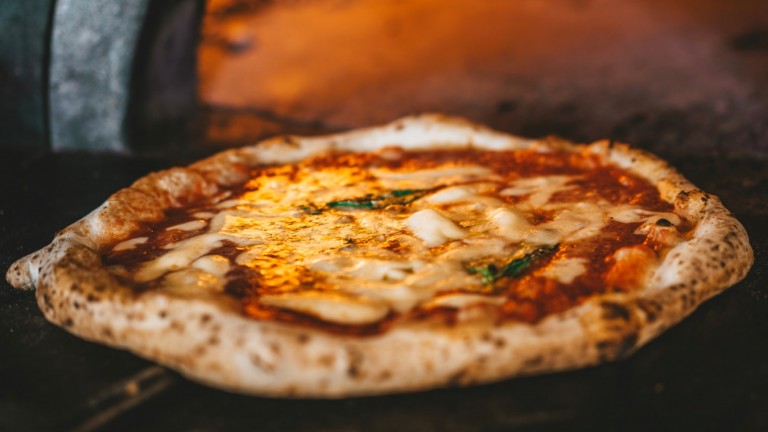 Трикът за перфектно изпечена пица на Джулия Чайлд тръгва от железарията