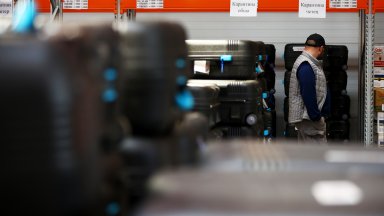 ЦИК проверява 100% от машините за вота, тръгват към страната в петък вечерта (снимки)