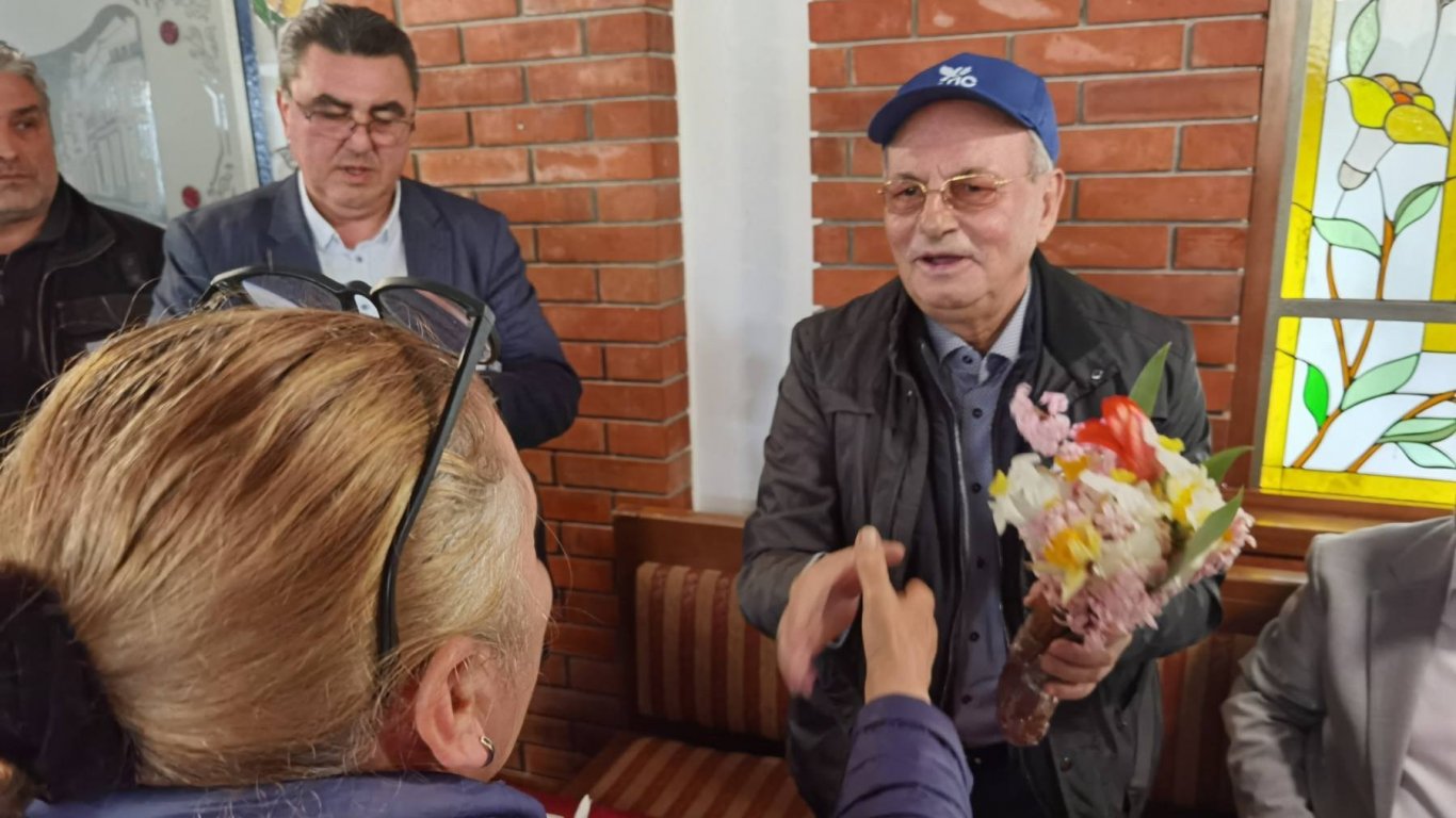 Ахмед Доган изрази съмнения за подготвян партиен преврат с държавно участие