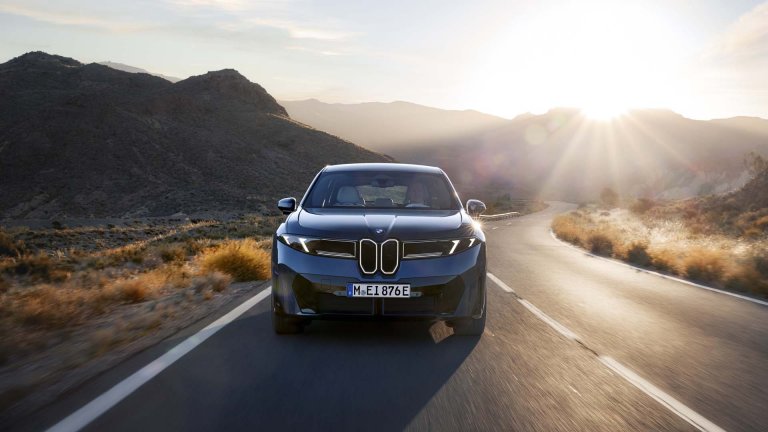 BMW отчете над 50 000 нови поръчки за BMW iX3