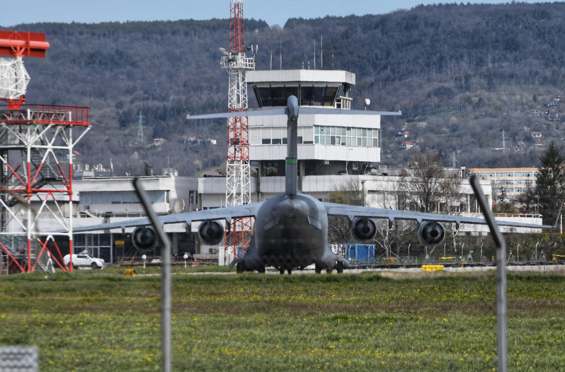 Американски самолети C-17 Globemaster на летище Варна