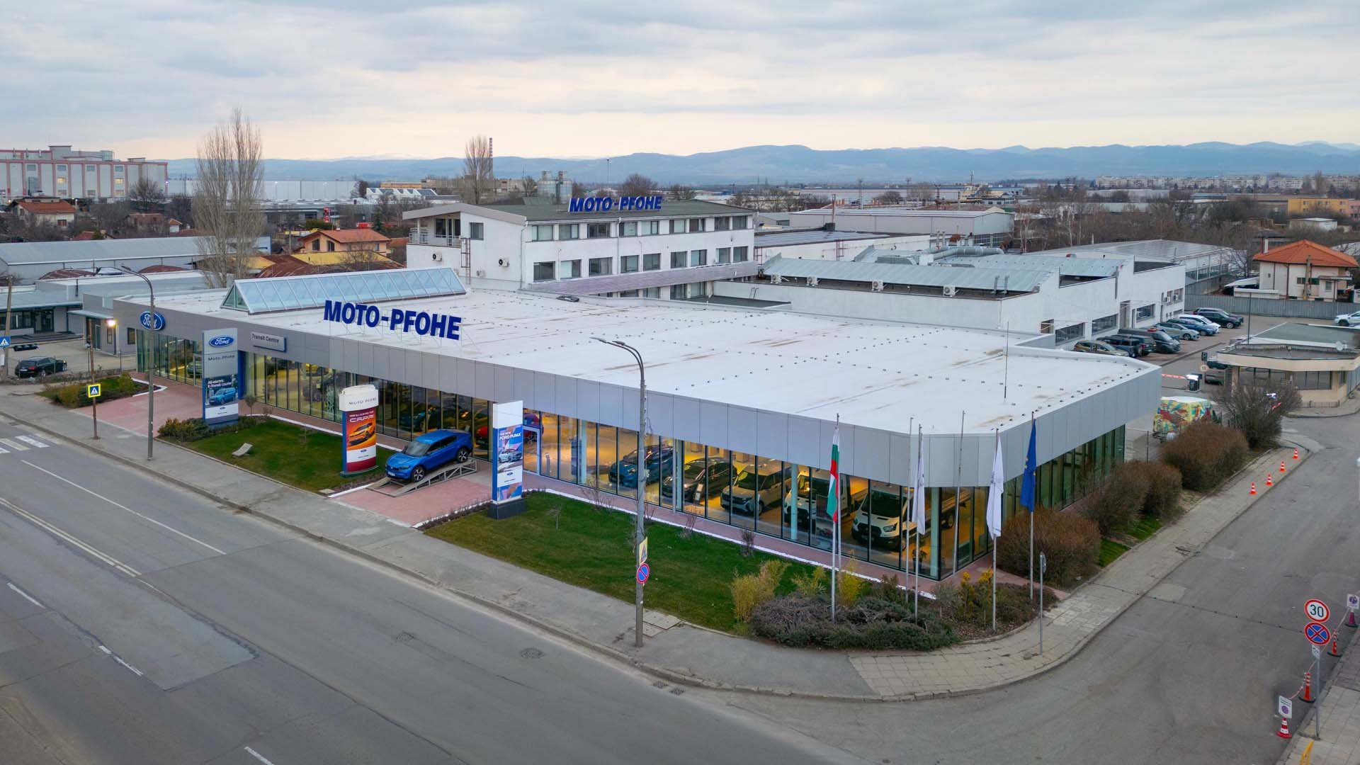 Изцяло обновения шоурум на Ford посреща клиентите си в София на бул. „Сливница“ №444