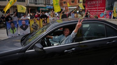 Хиляди ливанци се завръщат по домовете си след старта на 10-дневното примирие